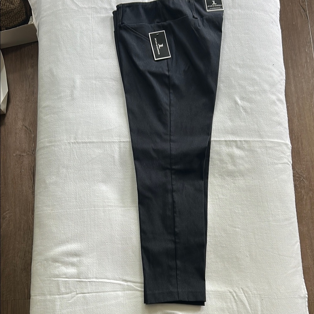 Women’s Black Jeans